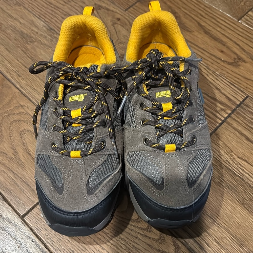 Boys Khombu size 4 sneakers hiking boots. Waterproof!